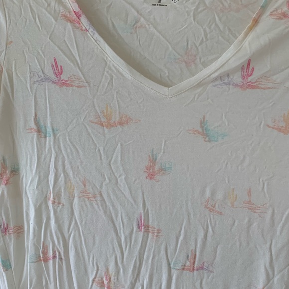 Mudd soft white coral shirt - Picture 3 of 3